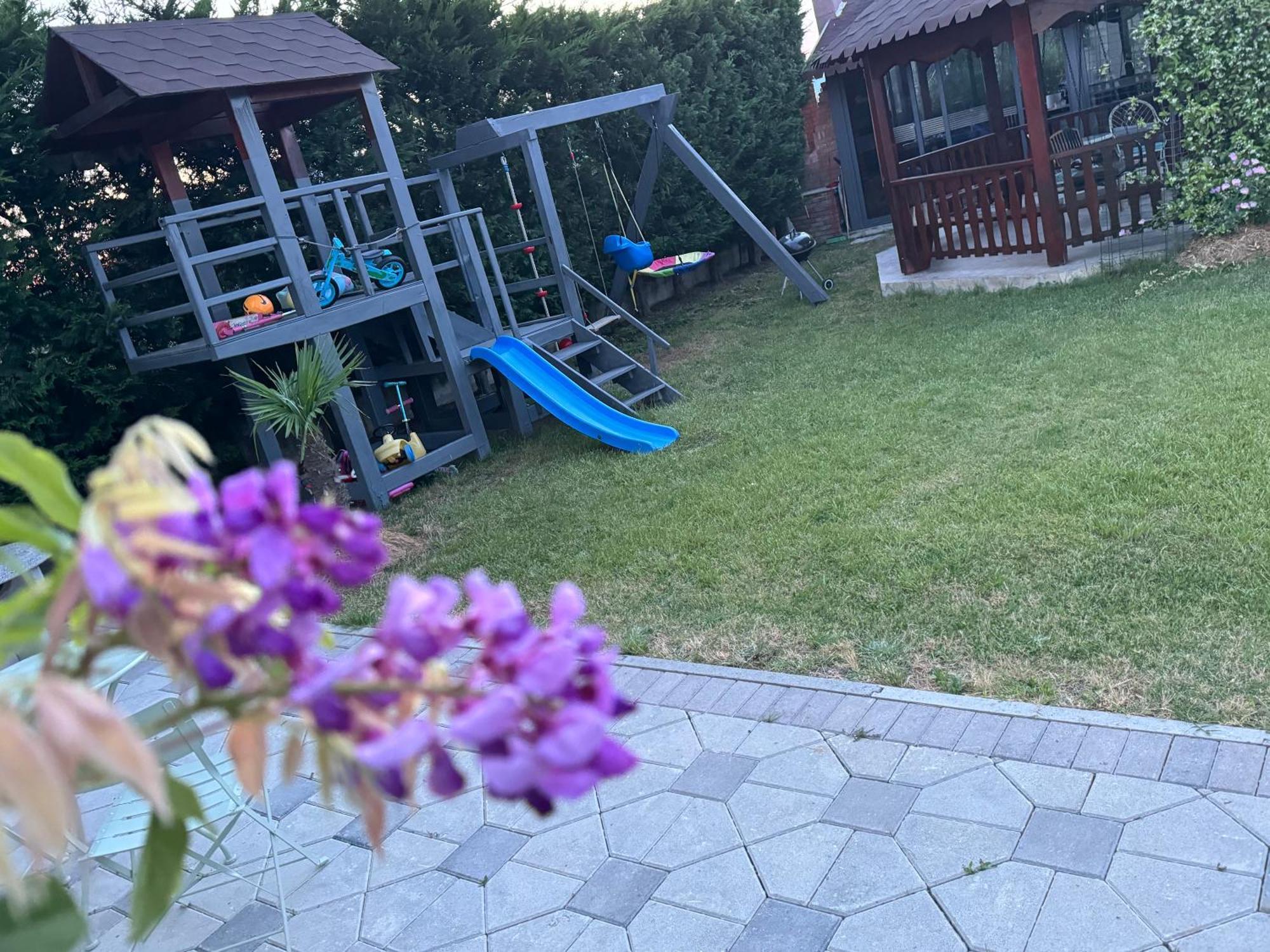 Kunevain Guest House Лежа Экстерьер фото