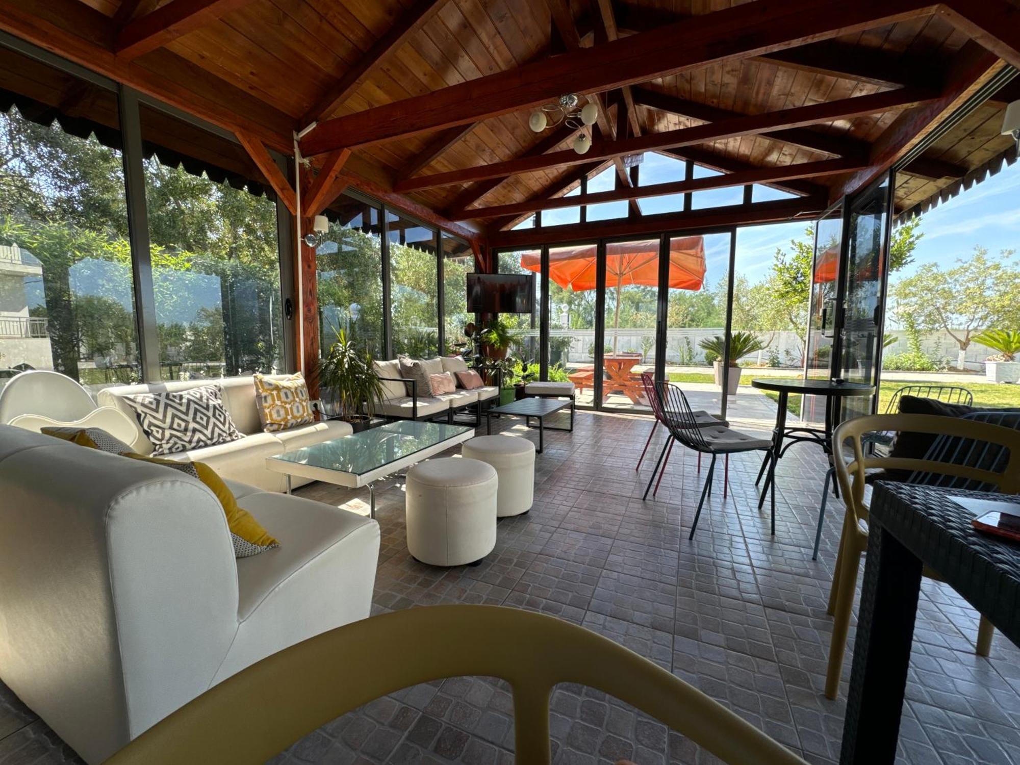 Kunevain Guest House Лежа Экстерьер фото