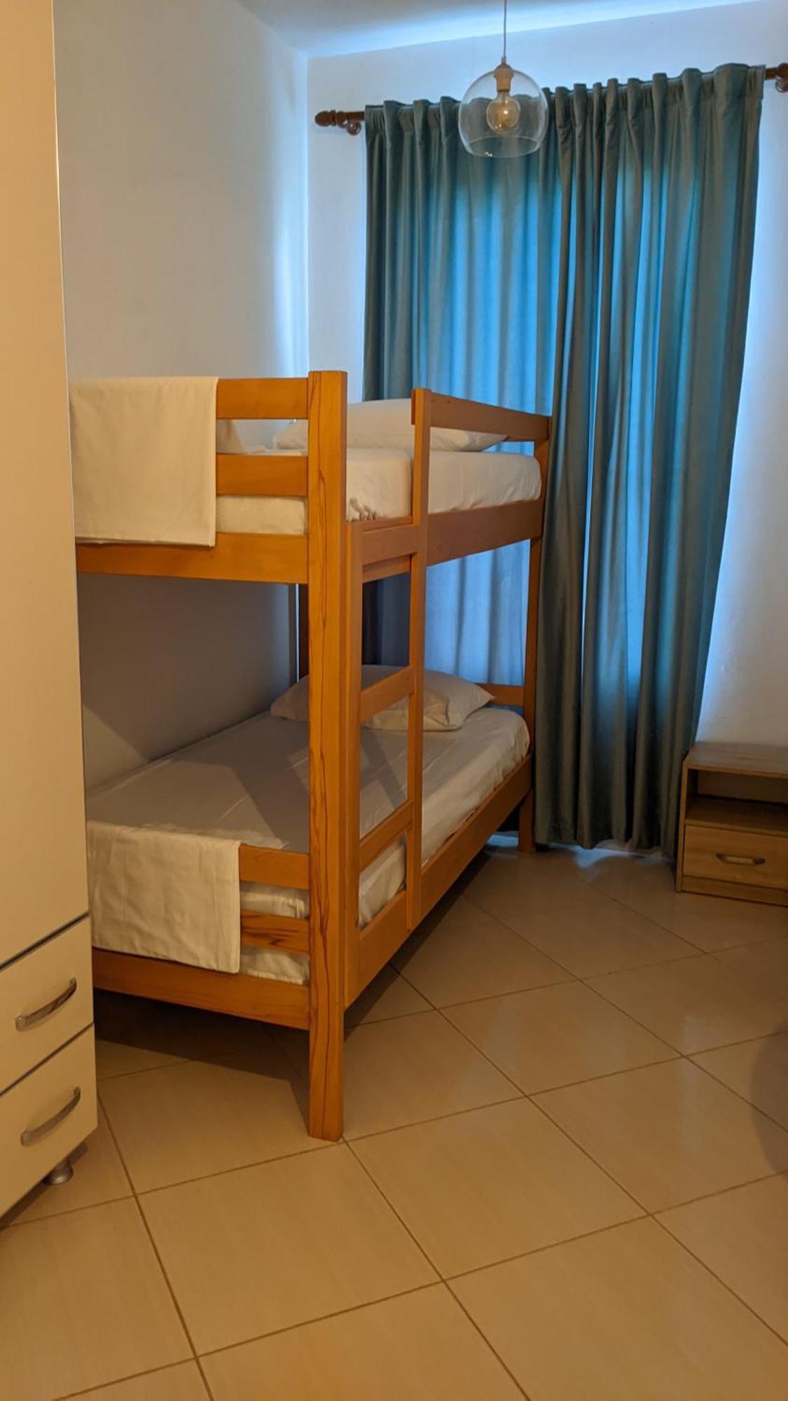 Kunevain Guest House Лежа Экстерьер фото