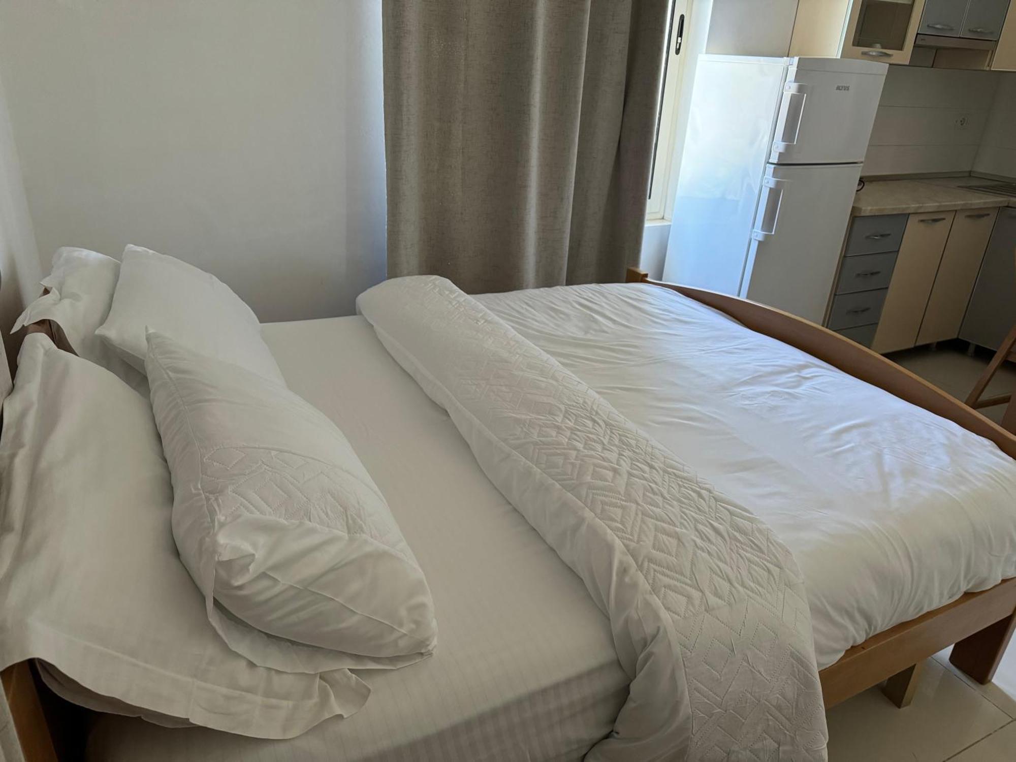 Kunevain Guest House Лежа Экстерьер фото